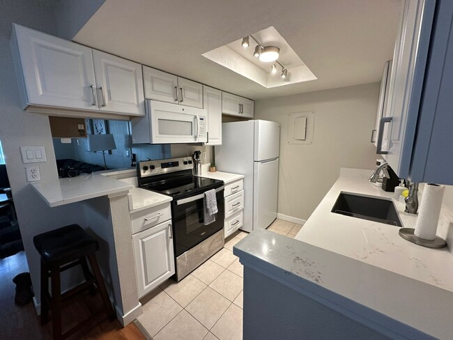 Building Photo - 15138 E Louisiana Dr