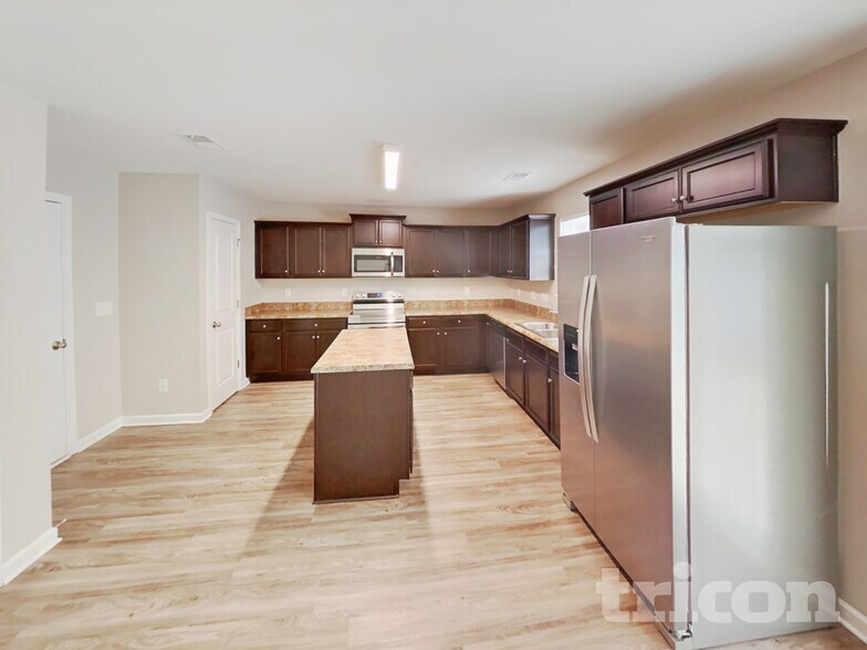 Building Photo - 5322 Northridge Dr