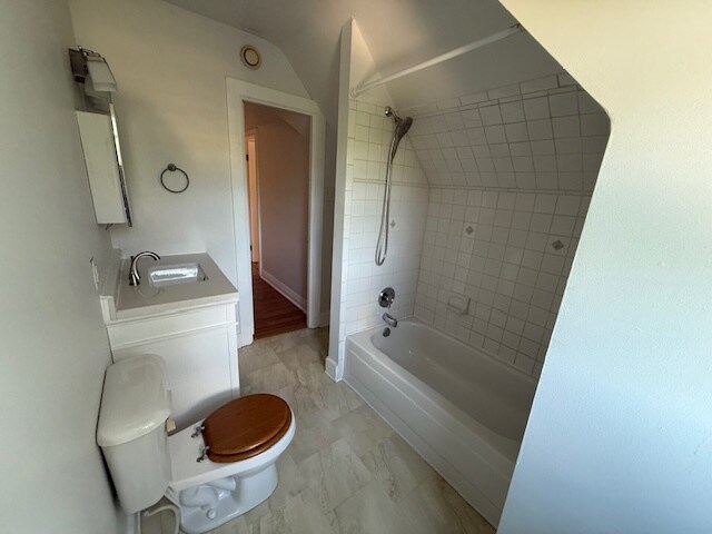 Building Photo - 433 Herschel St