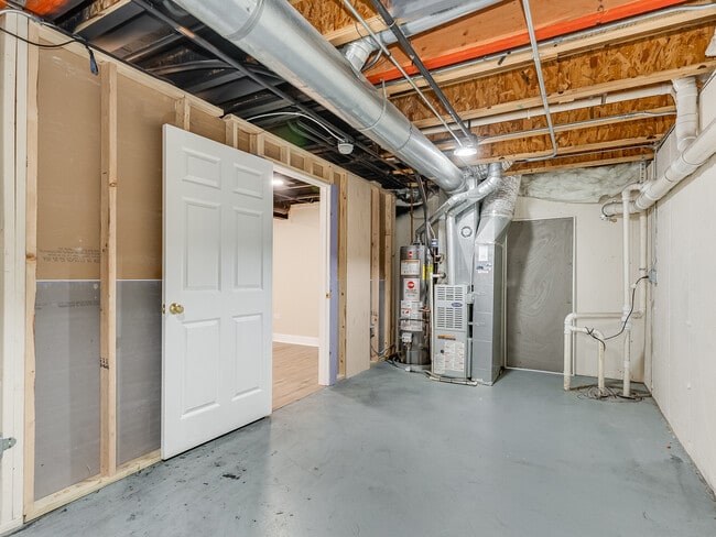 Building Photo - 2494 Stoughton Cir