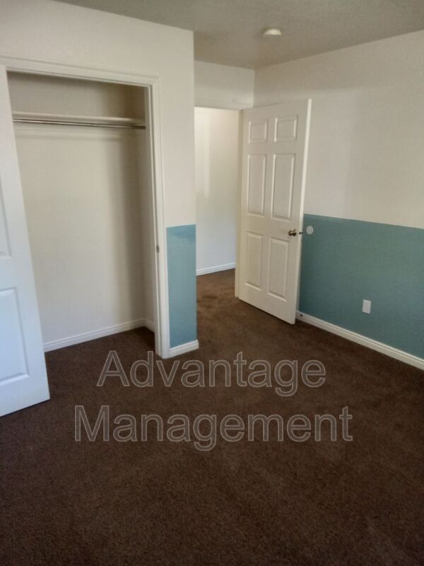 Building Photo - 8083 N Ridge Loop E