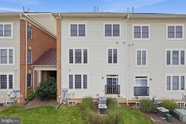 Building Photo - 4677 Red Admiral Way