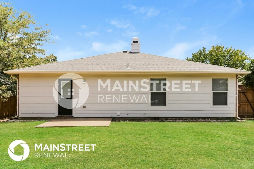 Building Photo - 805 Encino Dr
