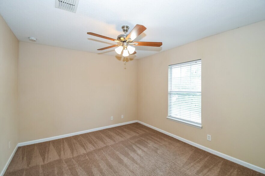Building Photo - 4021 Ringneck Dr