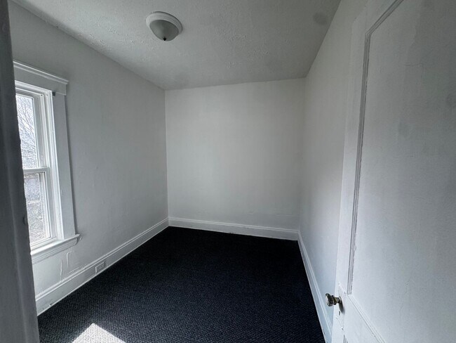 Building Photo - 880 Stevenson Rd