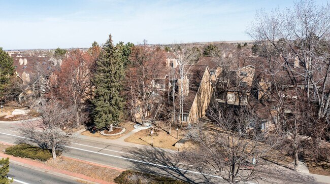 Building Photo - 4705 Spine Rd