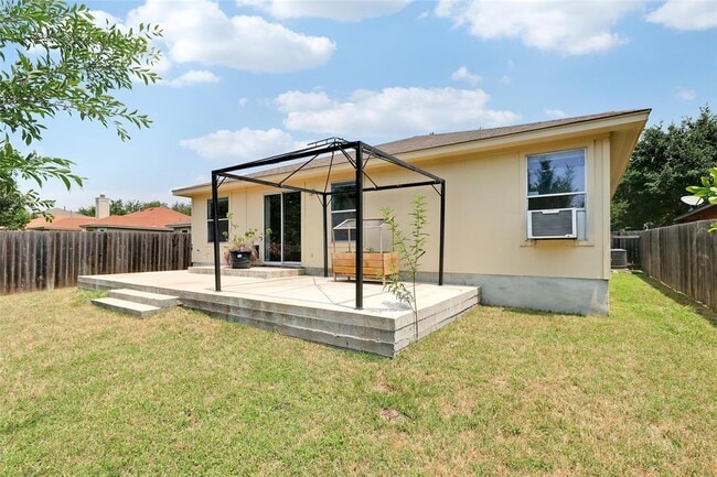 Building Photo - 15003 Chamberlain Ct