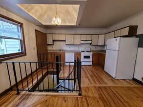 Building Photo - 1910 Feronia Ave