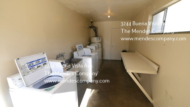 Building Photo - 3244 Buena Vista Ave