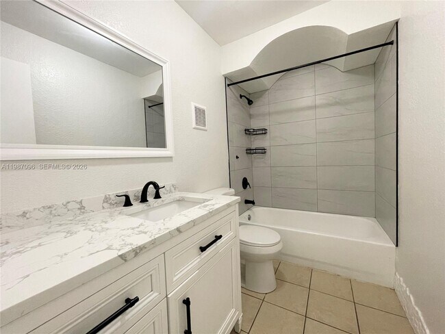 Building Photo - 17255 SW 95th Ave