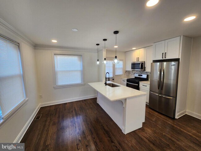 Building Photo - 1964 Guy Way