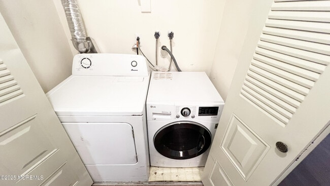 Building Photo - 1509 Dahlia Ct