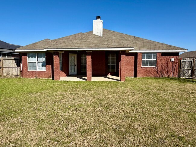 Building Photo - 2202 Amethyst Dr