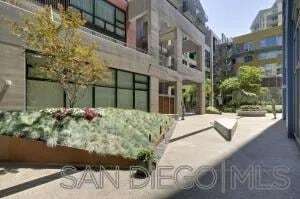 Building Photo - 321 Tenth Ave