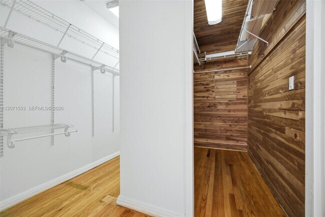 Building Photo - 2300 S Miami Ave