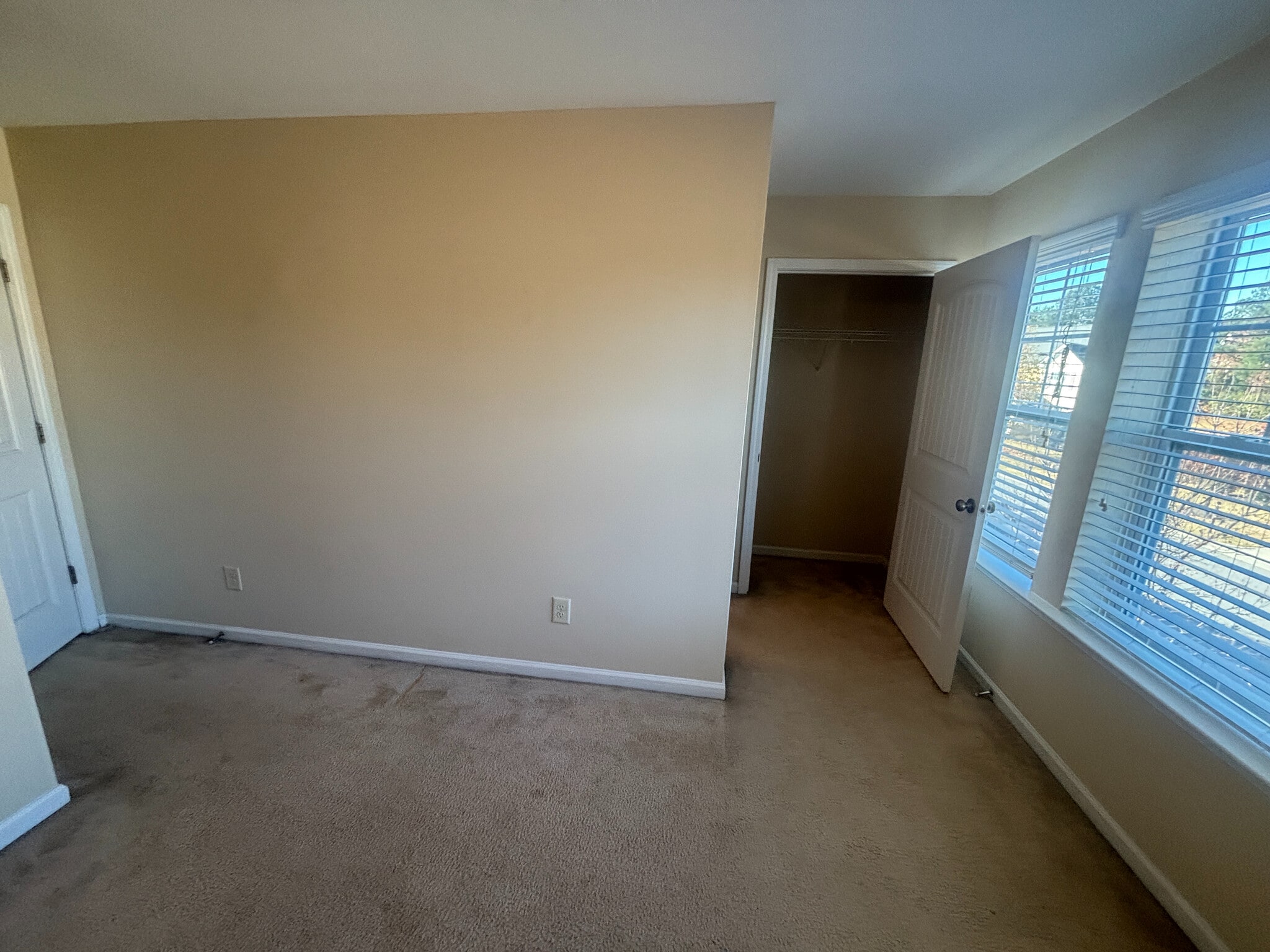 Building Photo - Room in House on Brintons Cottage St