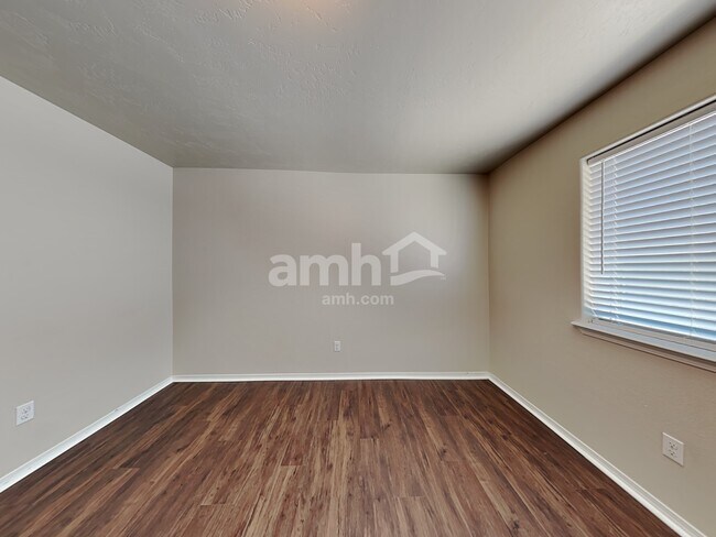 Building Photo - 12216 W Skyhaven St