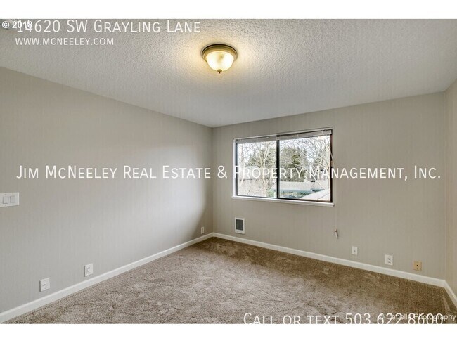 Building Photo - 14620 SW Grayling Ln