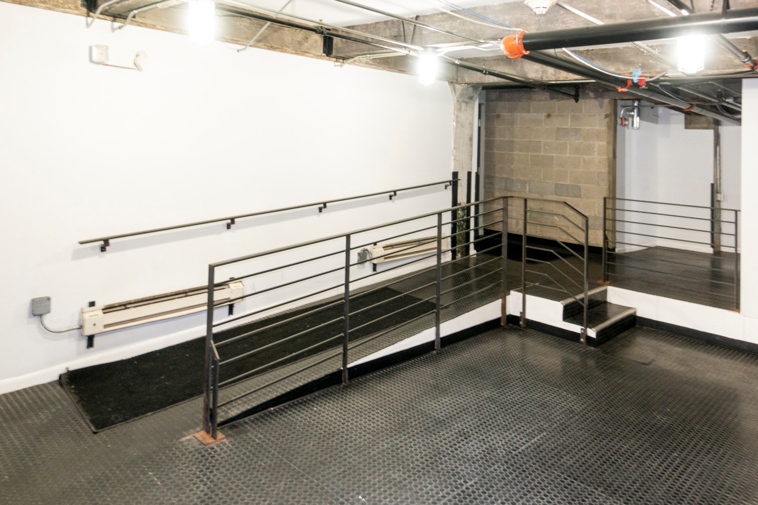 Mail Room / Hamilton St Entrance - 1220 Buttonwood St