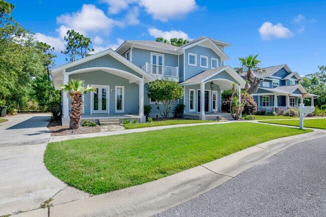 Primary Photo - Sprawling Pensacola home close to NAS Pens...