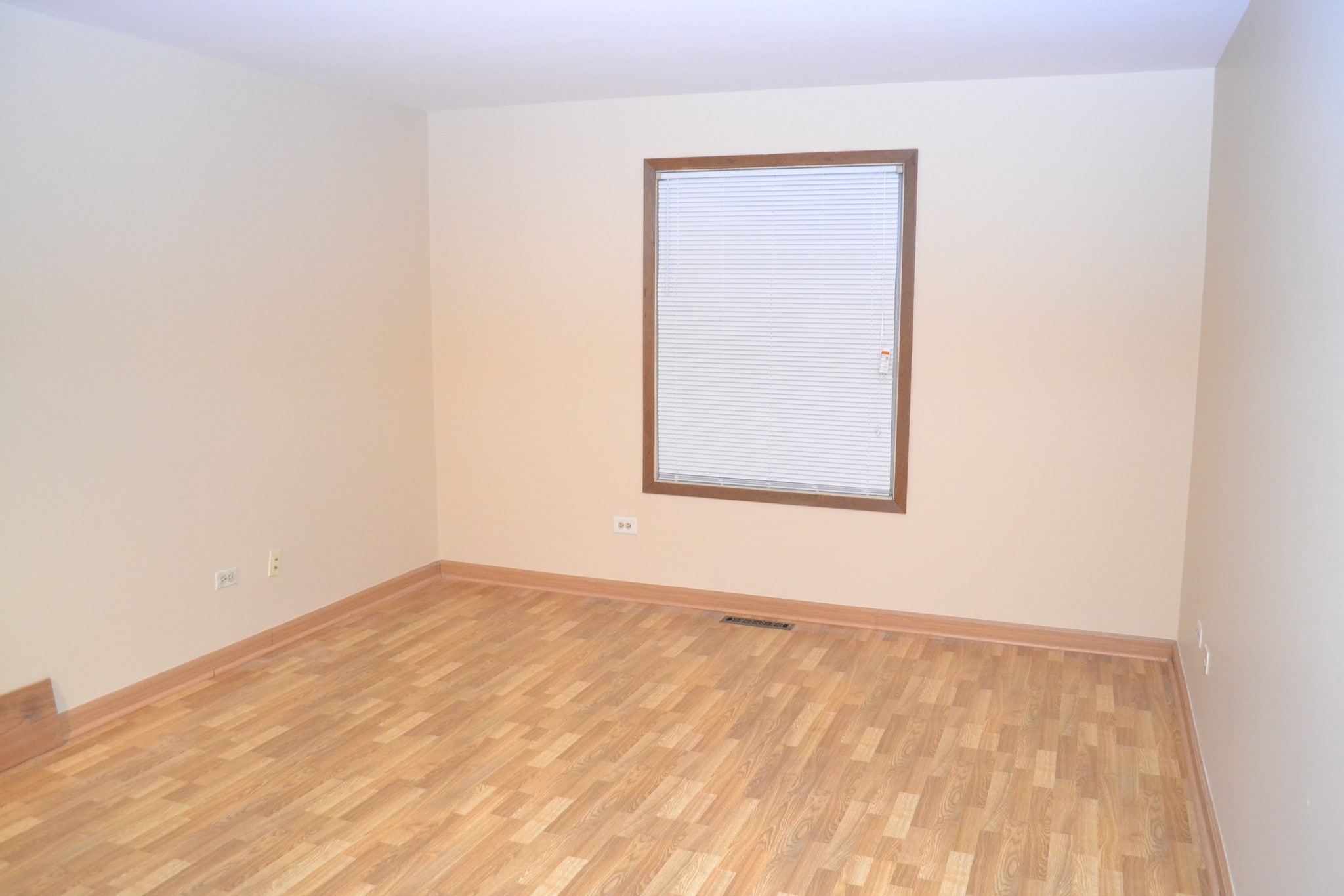 Building Photo - 871 Cross Creek Ct