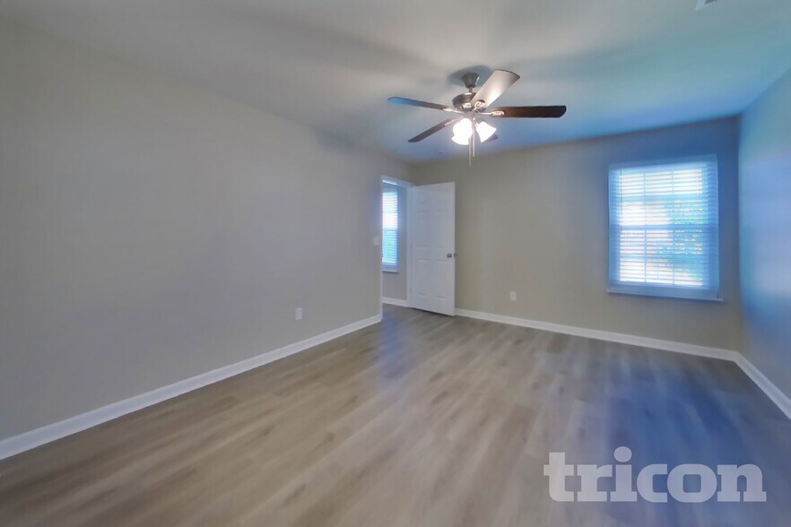Building Photo - 2141 Deer Valley Dr