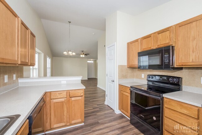 Building Photo - 10437 Hugue Way