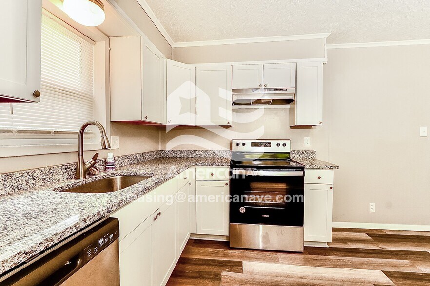 Building Photo - 6103 Trena Trail