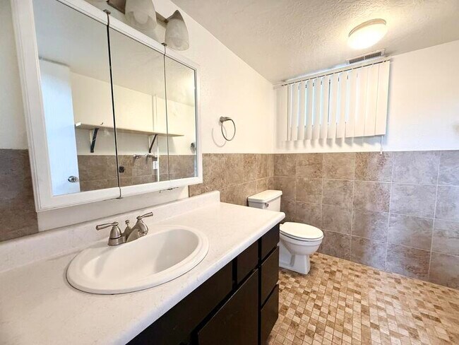 Building Photo - 3192 South 1850 West, Unit A