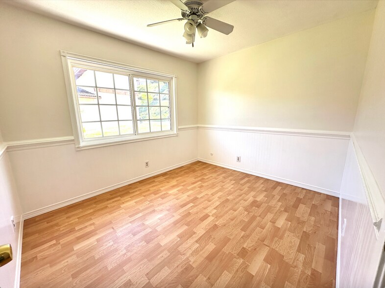 Building Photo - 2723 Moundview Pl