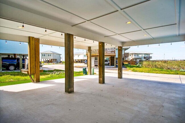 Building Photo - 5497 TX-361