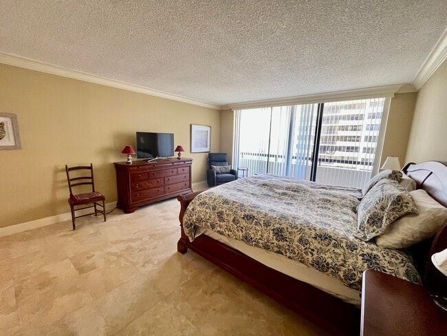 Building Photo - 4100 N Ocean Dr