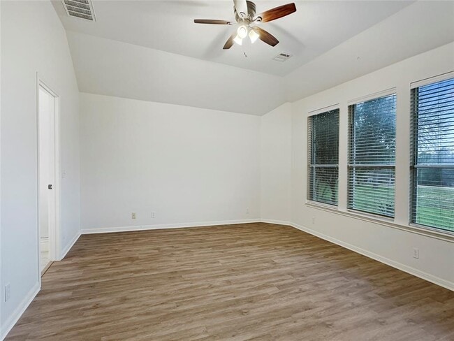 Building Photo - 11032 River Plantation Dr