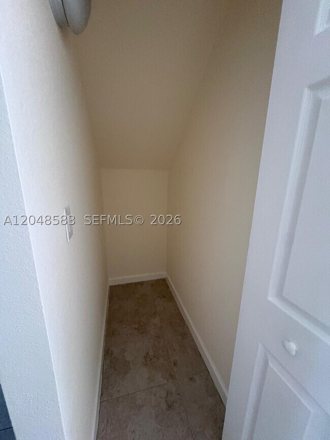 Building Photo - 17460 SW 153rd Ave