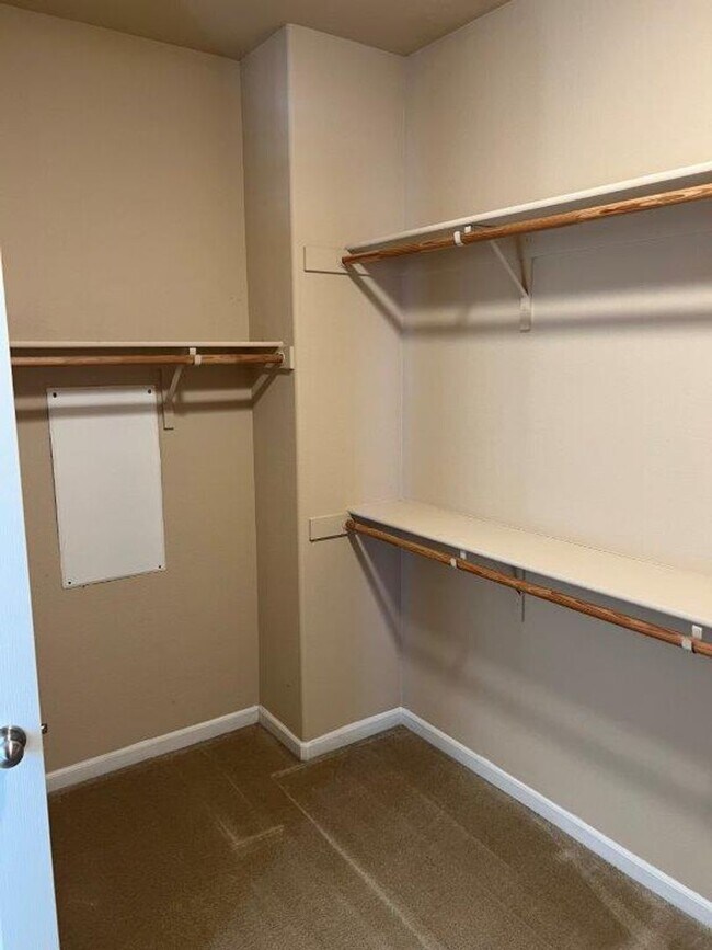 Building Photo - Modern 3 Bedroom 2 Bath 2 Story Vacaville Pets OK *Star Rentals