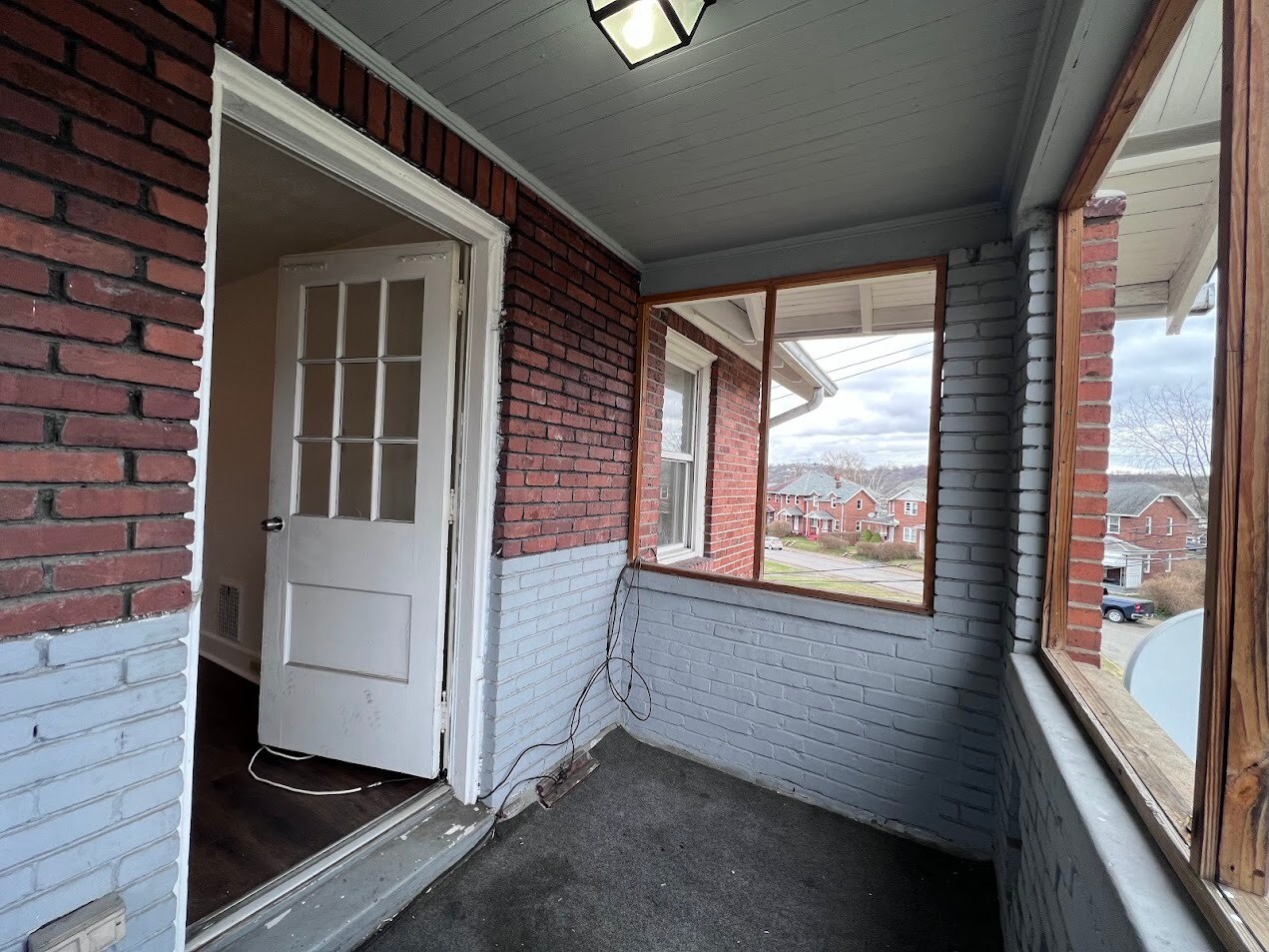 Building Photo - 610 Short St