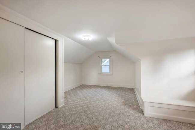 Building Photo - 3204 Kimberly Rd