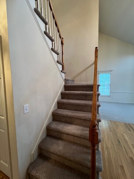 Building Photo - 1304 Groveland Trl
