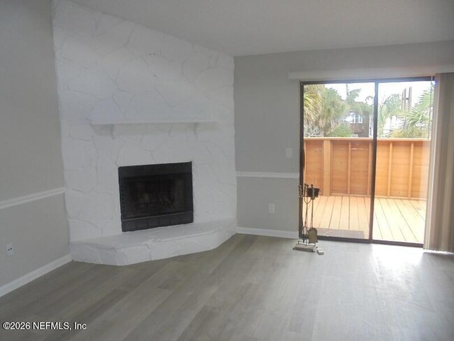 Building Photo - 319 Second St