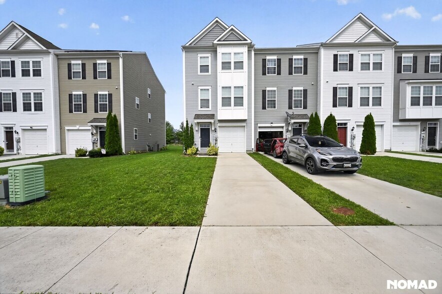 Building Photo - 13122 Nittany Lion Cir