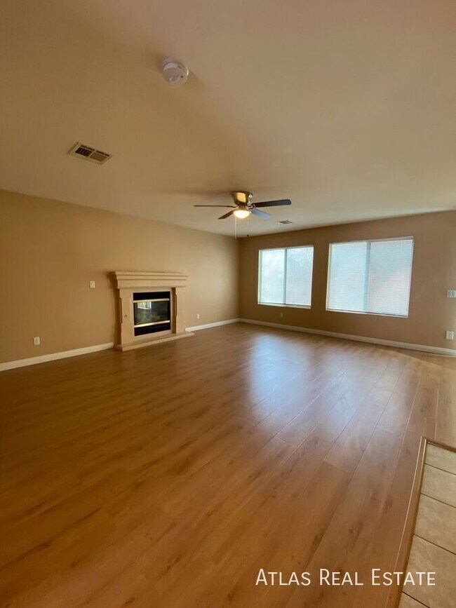 Building Photo - 5345 N Santa Fe Heights St