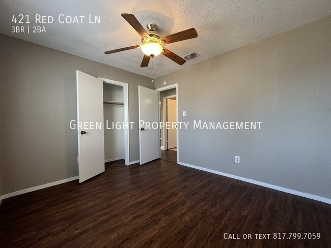 Building Photo - 421 Red Coat Ln