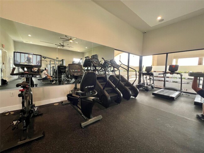 Building Photo - 3354 W 100th Terrace