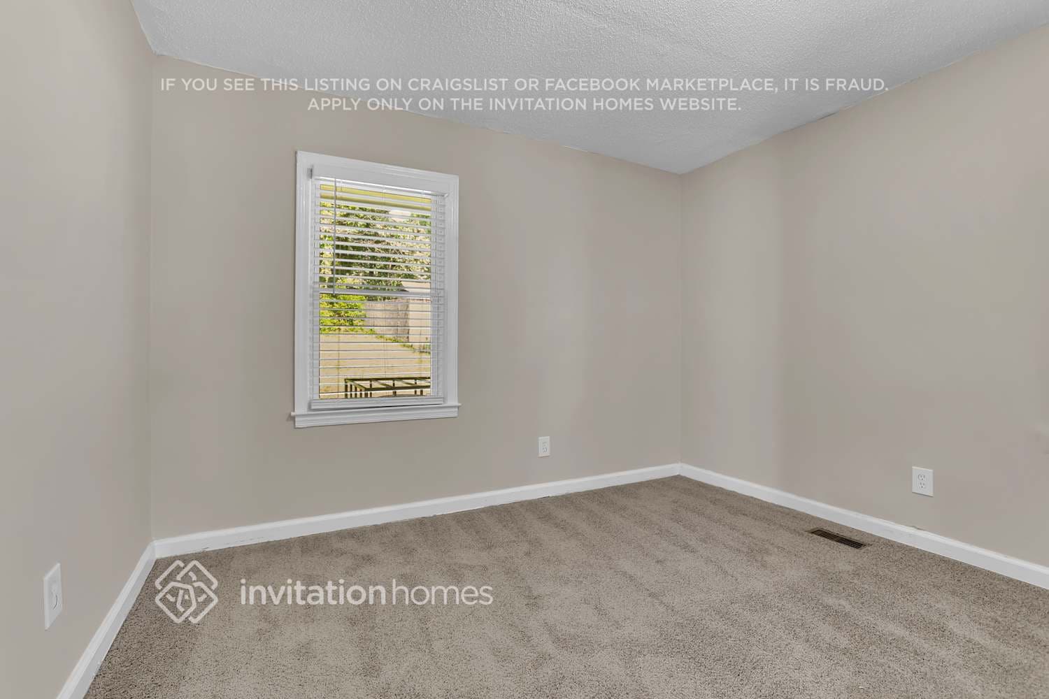 Building Photo - 1959 Laurel Ln