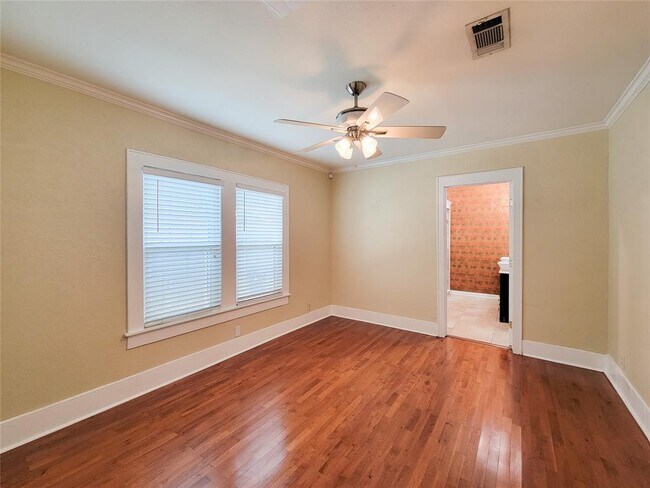 Building Photo - 807 Tabor St