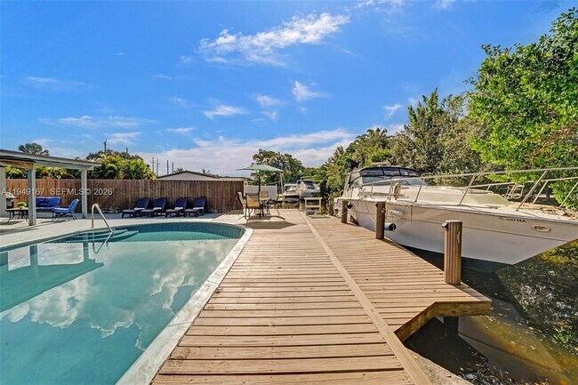 Building Photo - 3730 SW 47th Ct