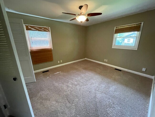 Building Photo - Remodeled 3 Bedroom Home!