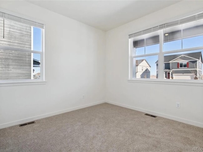 Building Photo - 43137 Capilano Clb Ct