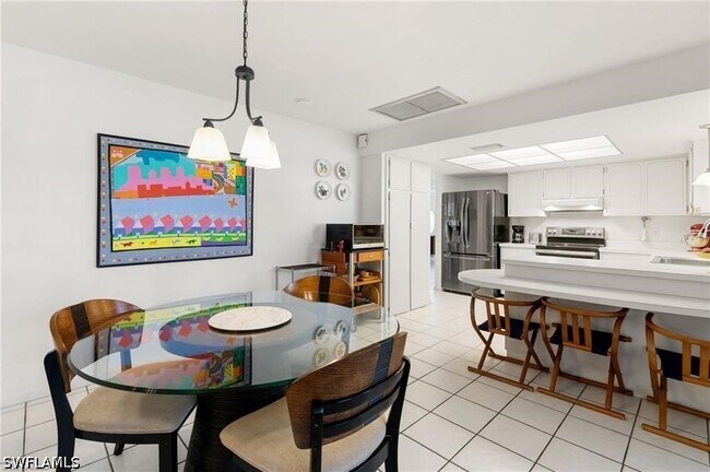 Building Photo - 751 Orchid Ct