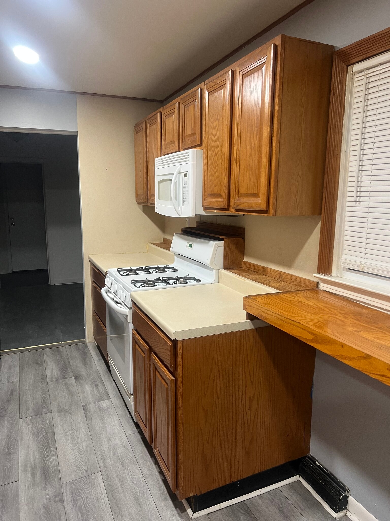 Building Photo - 11055 Chapp Ave